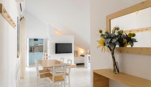 Superior One Bedroom Apartment