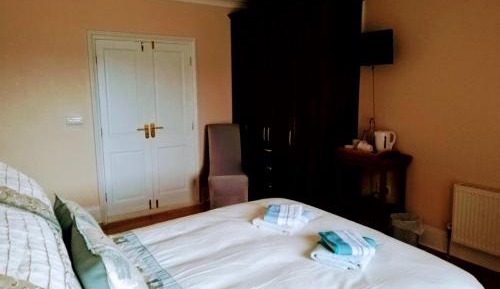Double Room with Private Bathroom