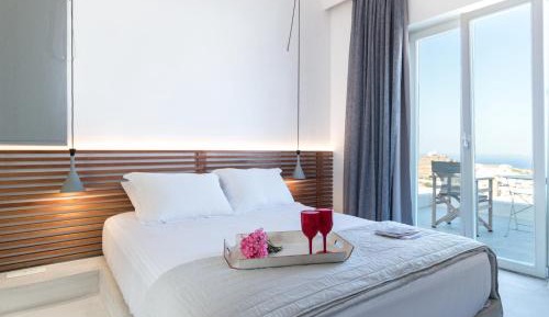 Deluxe Suite with Sea View