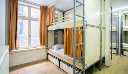 Bed in 10-Bed Mixed Dormitory Room