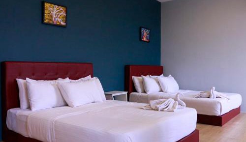 Deluxe Suite