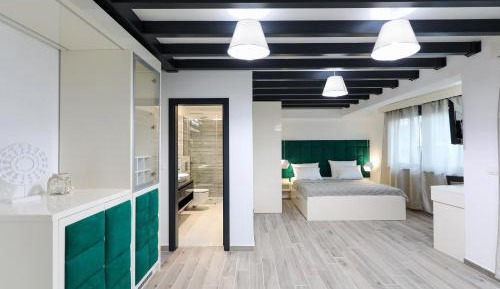 Superior King Room