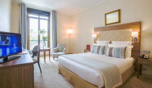Superior Room with City View