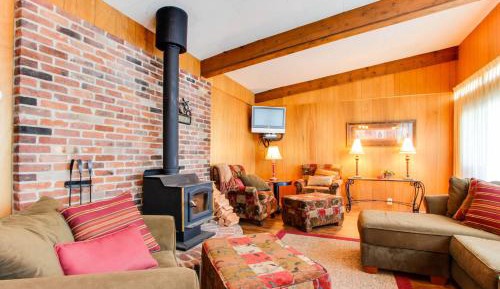 Two Bedroom Holiday Home