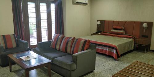 Deluxe Suite