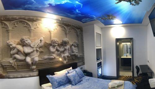 Deluxe Queen Room