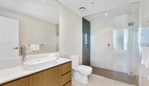 Three-Bedroom Apartment - Apartment 25102