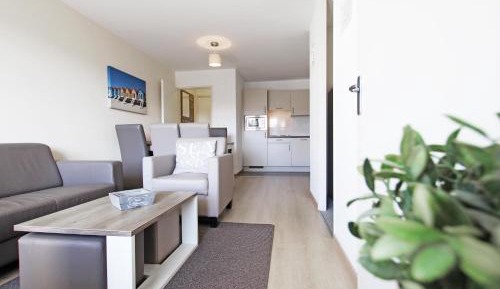 One-Bedroom Apartment + Bunk Bed