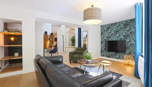 Deluxe Apartment