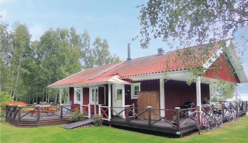 Three-Bedroom Holiday Home 