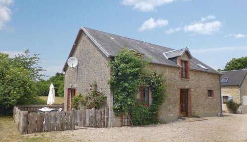 Three-Bedroom Holiday Home 