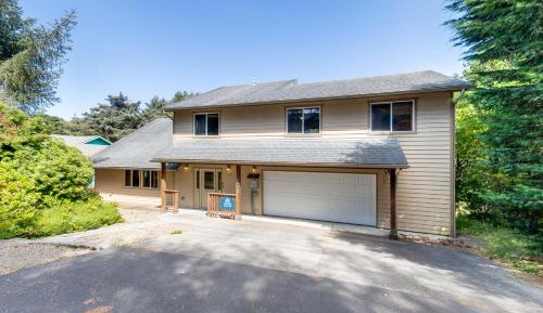 Five Bedroom Holiday Home