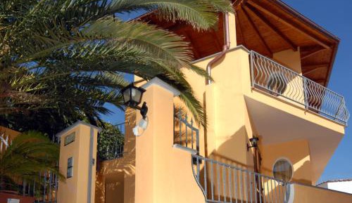 One-Bedroom Apartment with Terrace