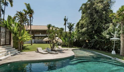 Four Bedroom Mediterranean Villa with Private Pool for 8 Guests