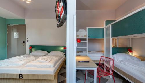 5-Bed Room