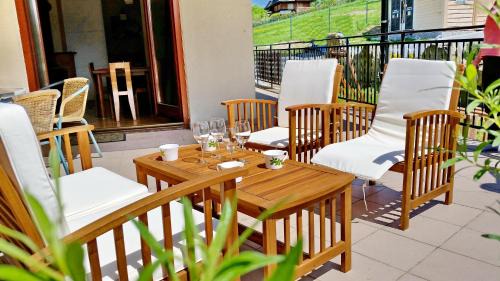 Two-Bedroom Apartment with Terrace (6 Adults)