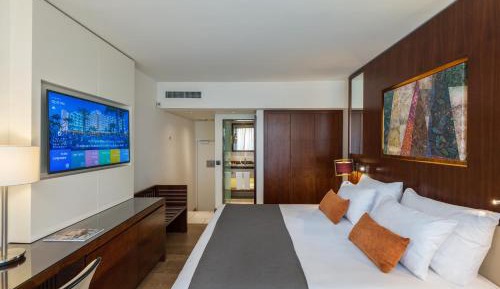 Double Room Pool View on the 3rd Floor