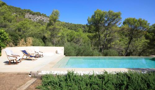 Villa with Garden View
