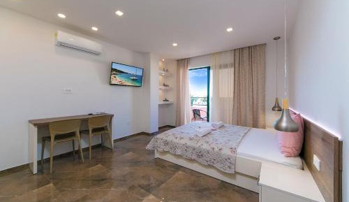 Studio Apartment with Sea View