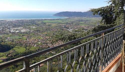 Two Connecting Double Rooms with Balcony and Sea View