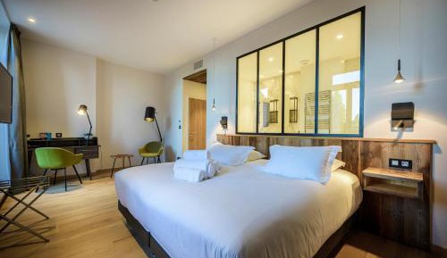 Large Double Room