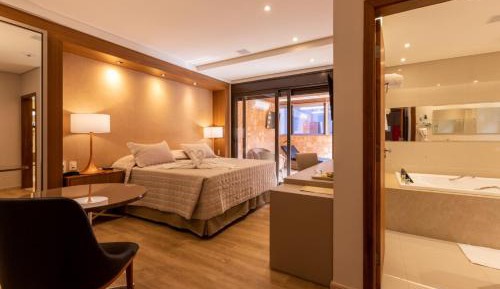 Suite with Spa Access