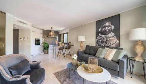 Deluxe Apartment