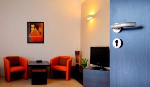 Apartment 45