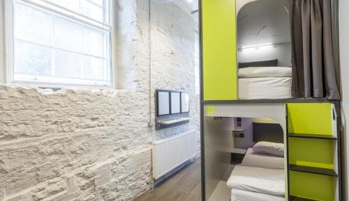 POD BED in 8 Bed Mixed Dorm