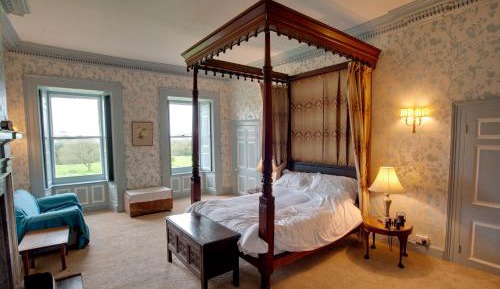 King Room with Four Poster Bed