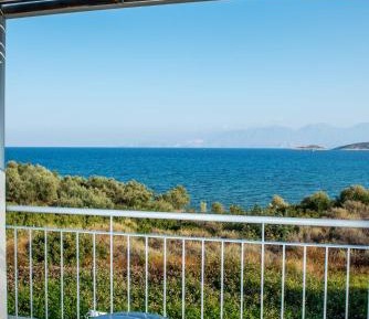 Studio with Sea View - Upper Floor