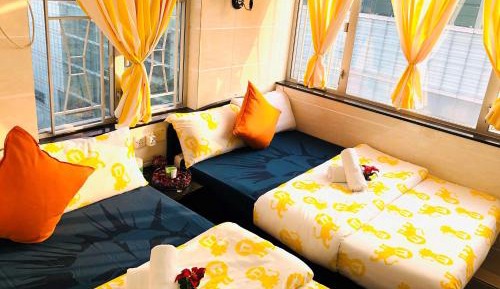 Deluxe Family Room