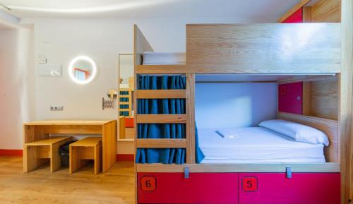 Bed in 6-Bed Mixed Dormitory Room