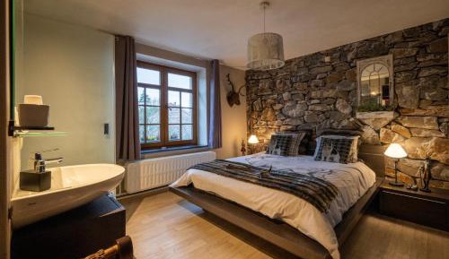 Deluxe Double Room with Shower