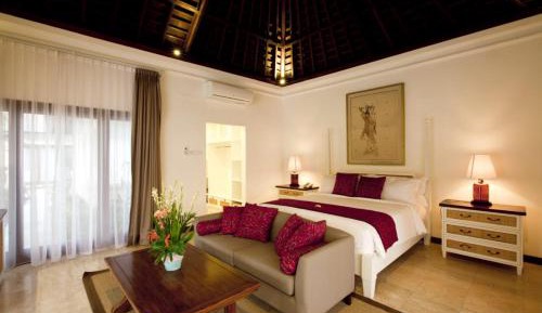 6-Bedroom Villa - Beach Front