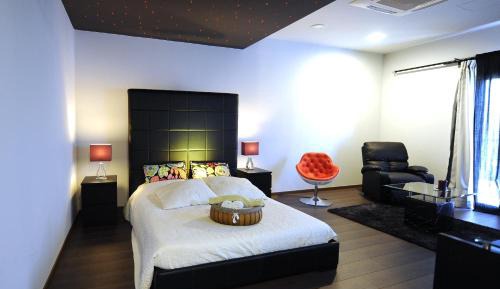One-Bedroom Suite with Spa Bath