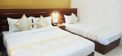 Triple Room with City View