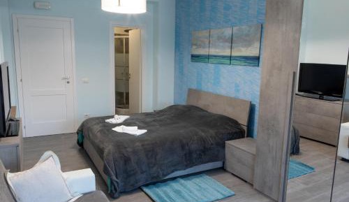 Quadruple Room with Private Bathroom