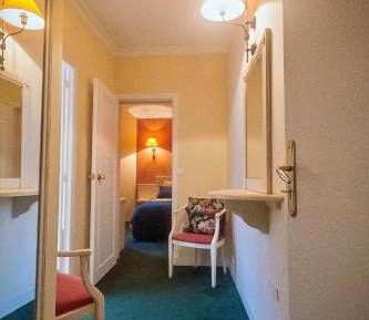 King Suite with Spa Bath