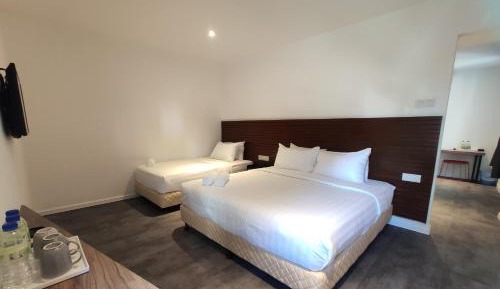 Deluxe Family Room