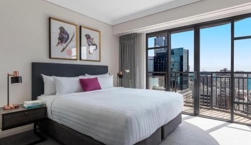 One-Bedroom Harbor Suite