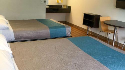 Quadruple Room - Non-Smoking