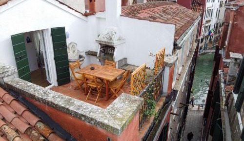 Apartment with Terrace