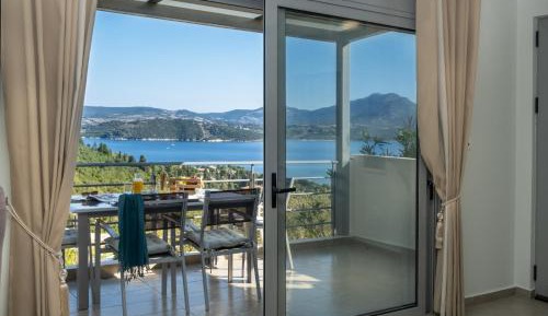 Pasithea Honeymoon Suite, Whirlpool tub, Sea View