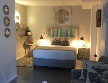 Traveler Studio 