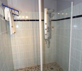 Studio (3 Adults)