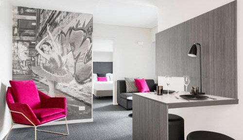 One-Bedroom Apartment