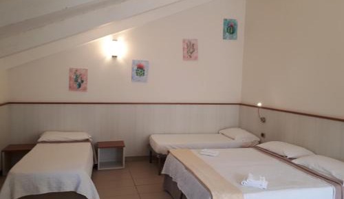 Comfort Triple Room with Shower