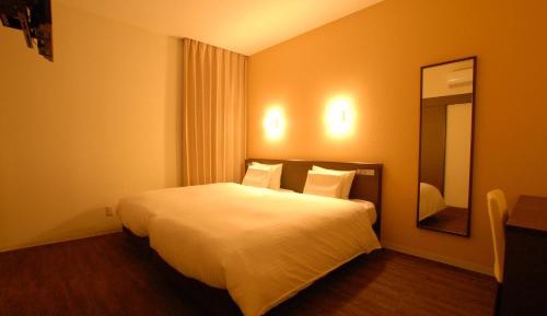 Universal Twin Room - Non-Smoking