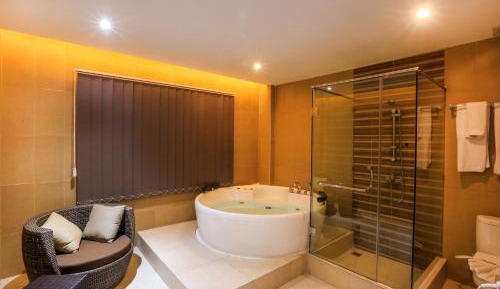 Suite Room With Jacuzzi